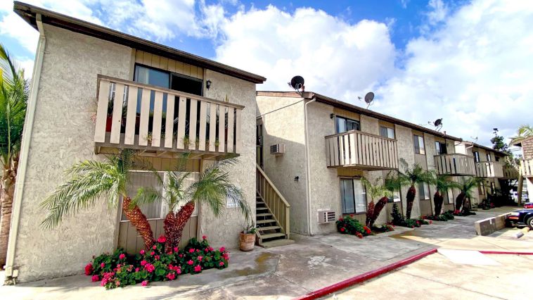 Chung cư 11 căn hộ tại thành phố Buena Park, bang California